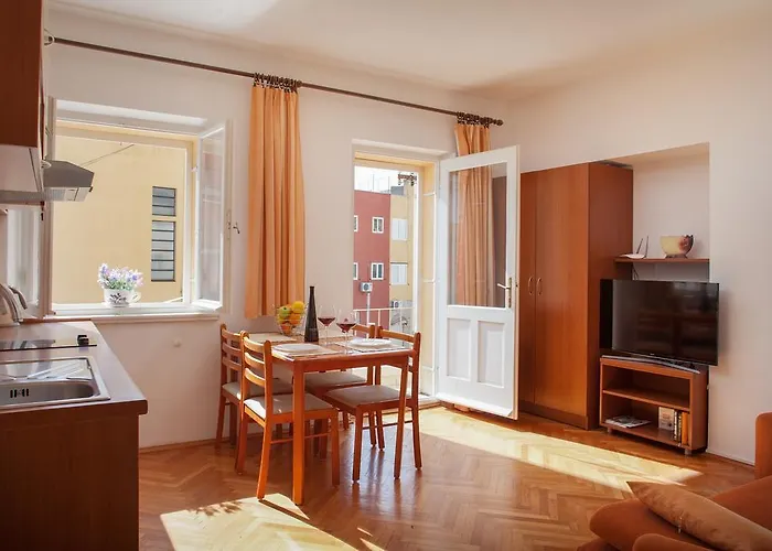 Potts Point Apartment