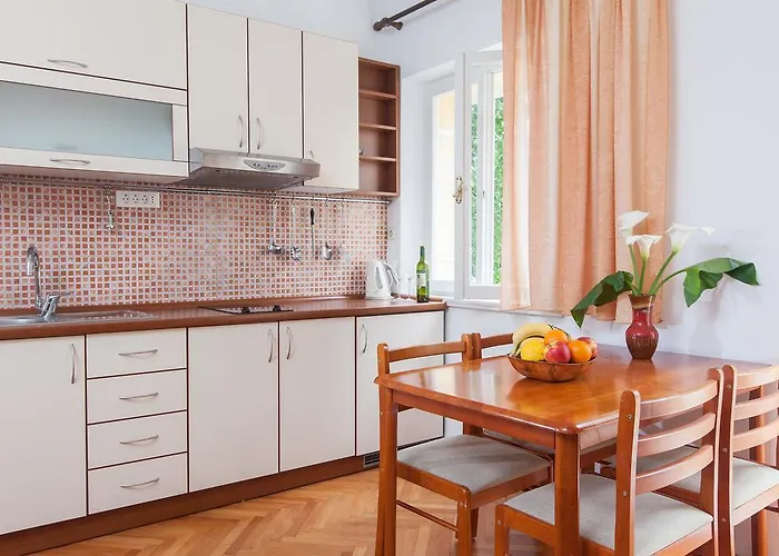 Potts Point Makarska